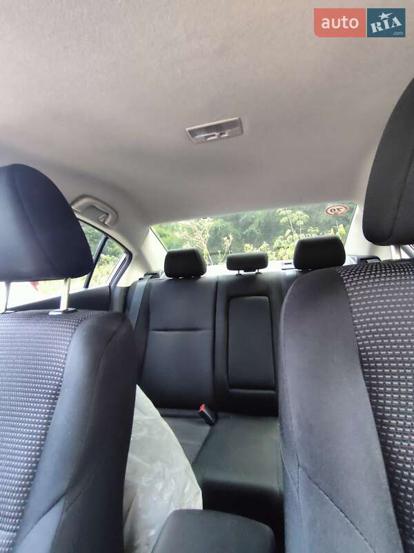 Седан Mazda 3 2011 в Броварах