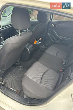 Седан Mazda 3 2015 в 