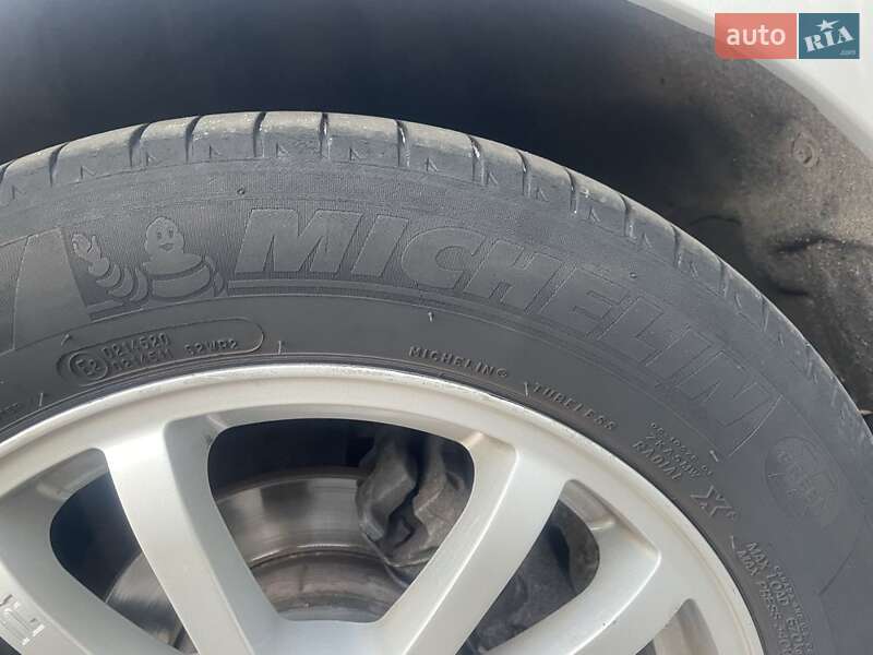 Хетчбек Mazda 3 2005 в Кам'янському фото 5 Хетчбек Mazda 3 2005 в Кам'янському