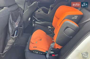 Хэтчбек Mazda 3 2015 в 