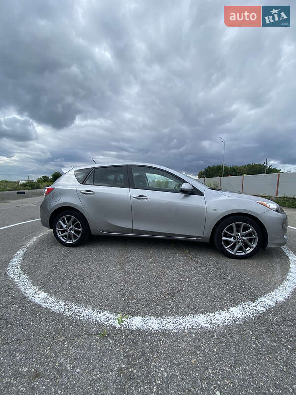 Хэтчбек Mazda 3 2012 в Виннице