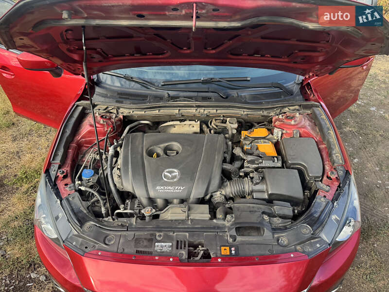 Седан Mazda 3 2014 в Днепре