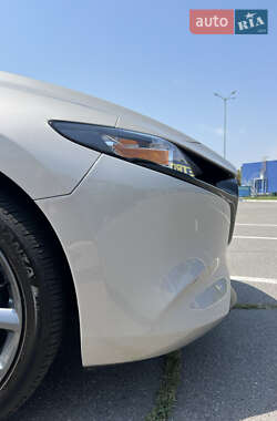 Хэтчбек Mazda 3 2024 в Киеве