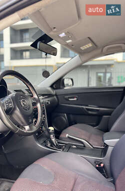 Седан Mazda 3 2005 в 