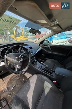 Седан Mazda 3 2012 в 