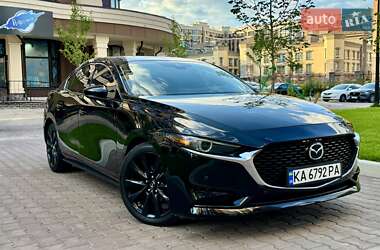 Седан Mazda 3 2019 в Киеве