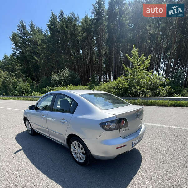 Седан Mazda 3 2006 в Ковеле