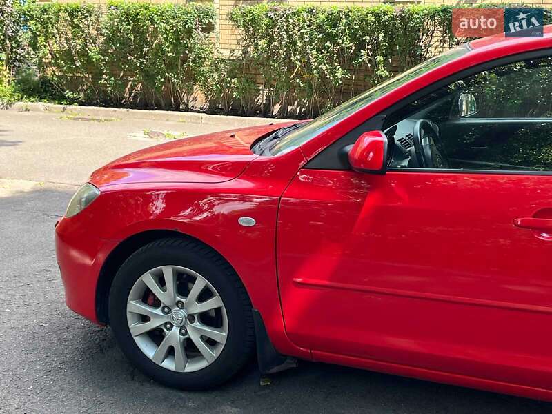 Хэтчбек Mazda 3 2007 в Киеве