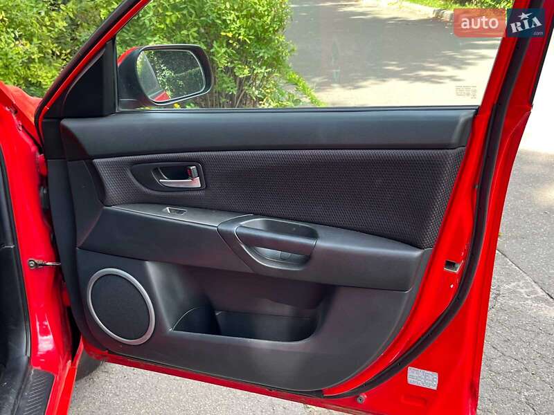 Хэтчбек Mazda 3 2007 в Киеве