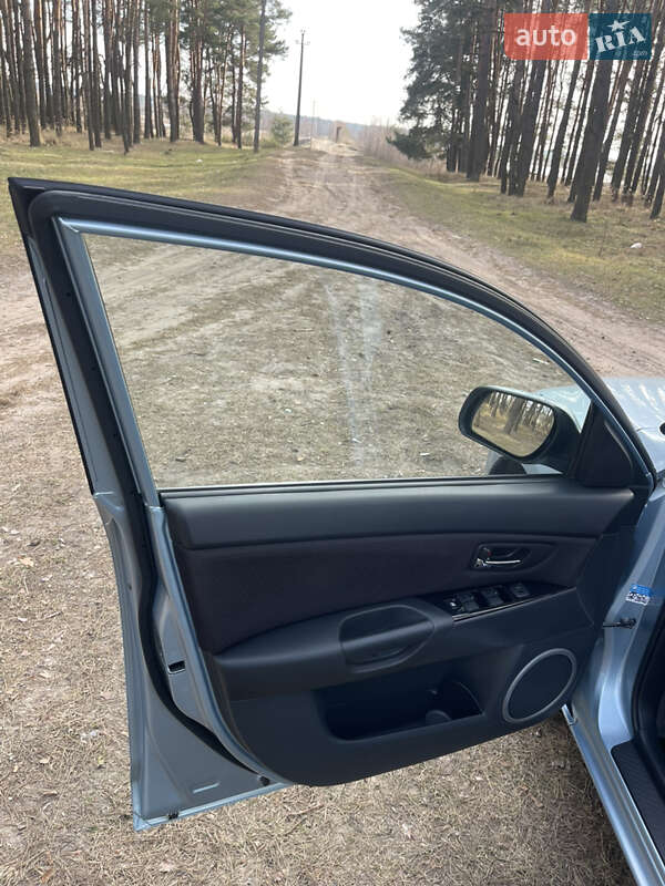 Хэтчбек Mazda 3 2008 в Луцке