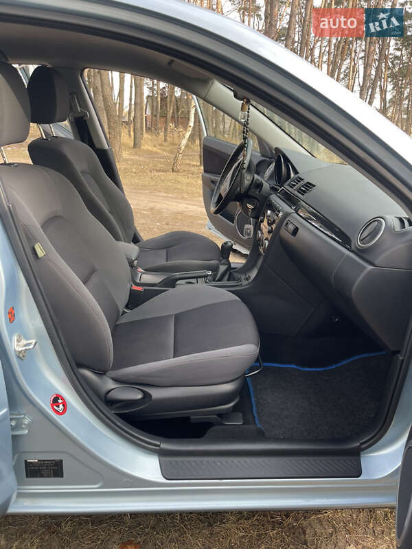 Хэтчбек Mazda 3 2008 в Луцке
