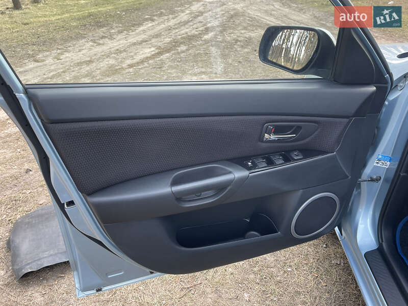 Хэтчбек Mazda 3 2008 в Луцке
