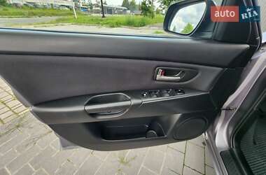 Седан Mazda 3 2006 в 
