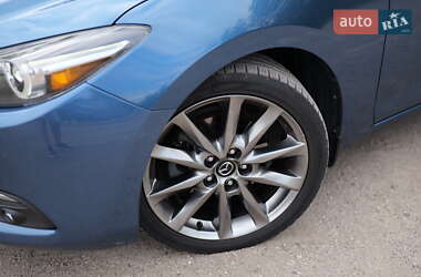 Седан Mazda 3 2016 в 