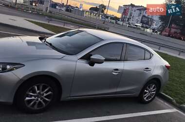 Седан Mazda 3 2016 в 