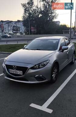 Седан Mazda 3 2016 в Киеве