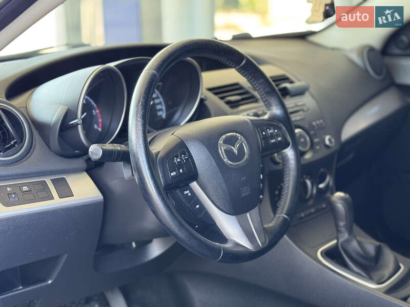 Хэтчбек Mazda 3 2012 в Николаеве