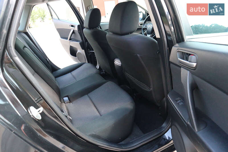 Хетчбек Mazda 3 2013 в Києві фото 10 Хетчбек Mazda 3 2013 в Києві