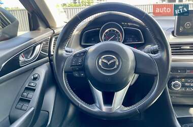 Хэтчбек Mazda 3 2013 в 