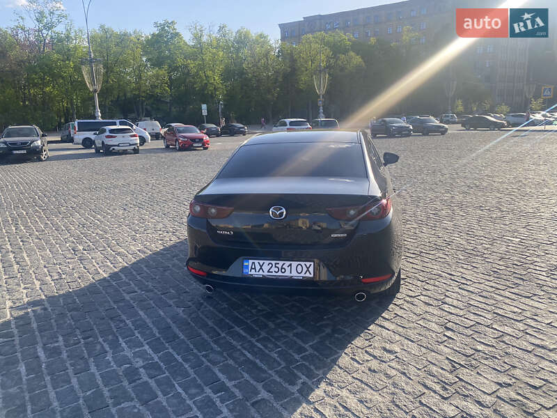Седан Mazda 3 2023 в Харькове
