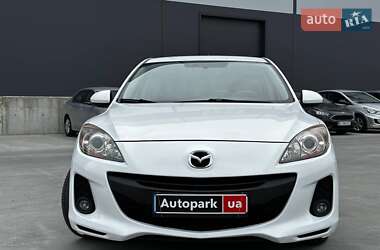Хэтчбек Mazda 3 2012 в 