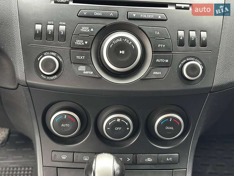 Хэтчбек Mazda 3 2012 в Львове