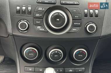 Хэтчбек Mazda 3 2012 в 