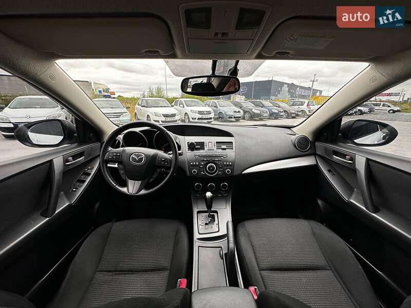Хэтчбек Mazda 3 2012 в Львове