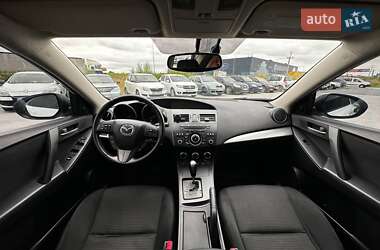 Хэтчбек Mazda 3 2012 в 