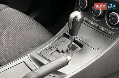 Хэтчбек Mazda 3 2012 в 