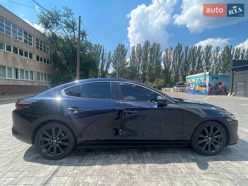 Седан Mazda 3 2020 в Кривом Роге