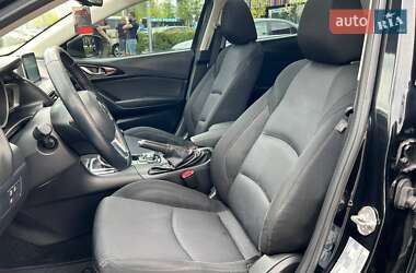 Седан Mazda 3 2016 в 