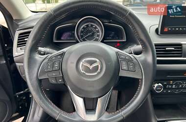 Седан Mazda 3 2016 в 
