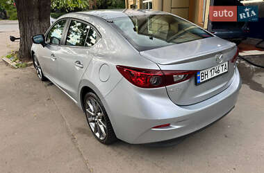Седан Mazda 3 2017 в 