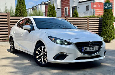 Седан Mazda 3 2015 в Львові