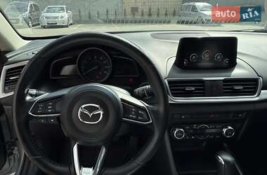 Седан Mazda 3 2016 в 