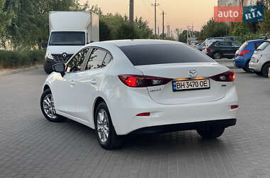 Седан Mazda 3 2015 в 