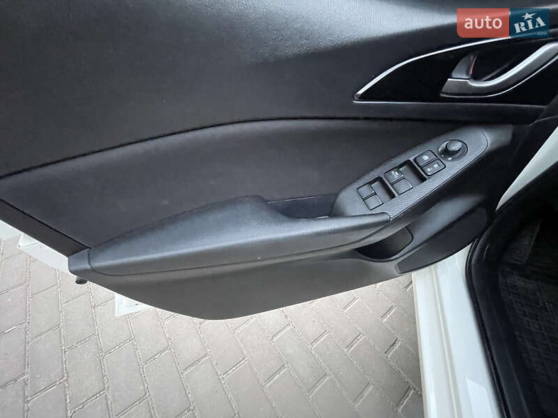 Седан Mazda 3 2015 в Одесі фото 12 Седан Mazda 3 2015 в Одесі