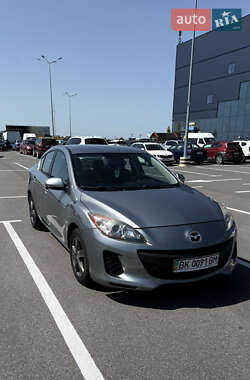 Седан Mazda 3 2012 в 