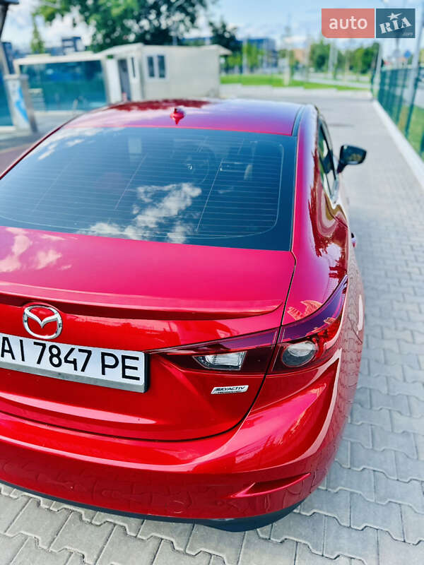 Седан Mazda 3 2016 в Киеве