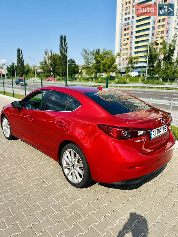 Седан Mazda 3 2016 в Киеве