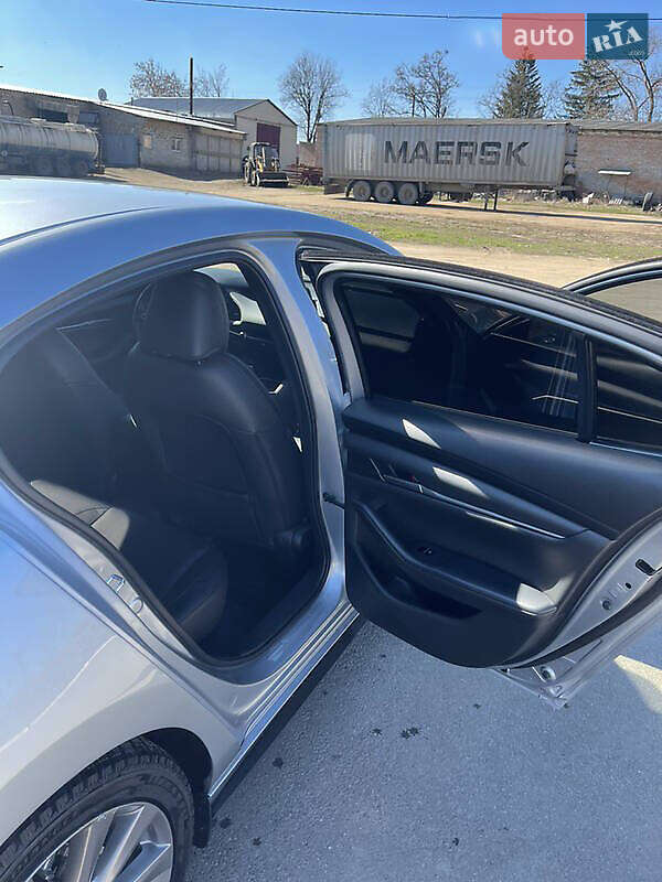 Седан Mazda 3 2020 в Киеве