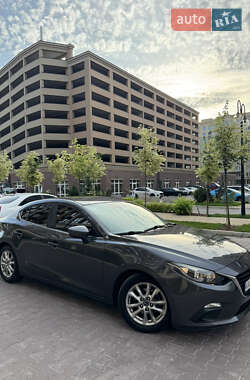 Седан Mazda 3 2013 в Киеве