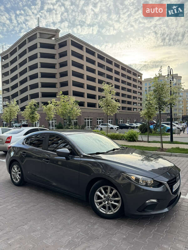 Седан Mazda 3 2013 в 