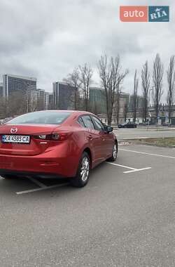 Седан Mazda 3 2015 в 