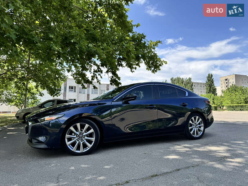 Седан Mazda 3 2019 в Южноукраинске