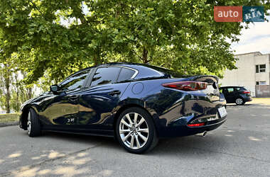 Седан Mazda 3 2019 в Южноукраїнську