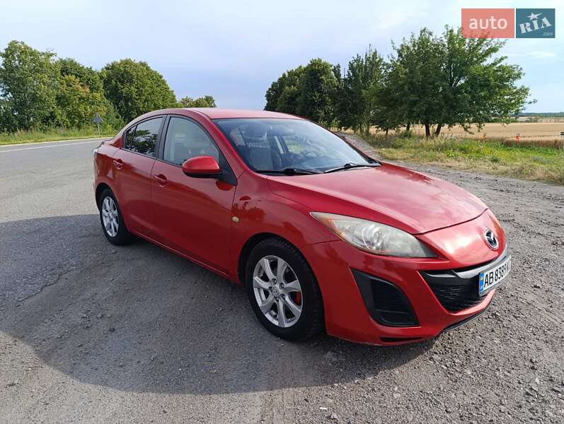 Седан Mazda 3 2011 в Могилев-Подольске