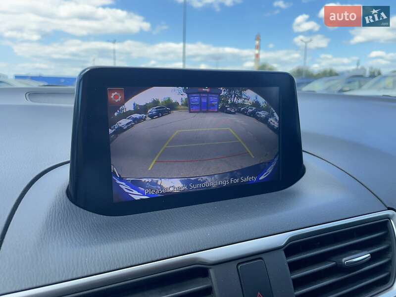 Седан Mazda 3 2018 в Днепре