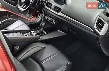 Седан Mazda 3 2016 в 